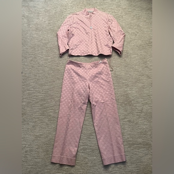 ST. JOHN SPORT Vintage Set Allover Embossed Logo Pink Medium/8